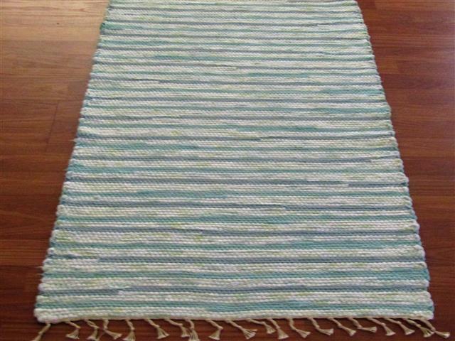 Aqua, White 2 x 3 ft. Kitchen And Bath Rug